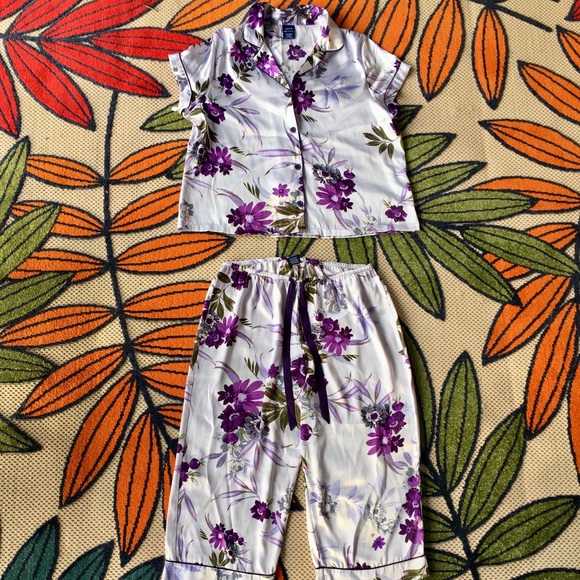 2 piece satin pajama set - Picture 3 of 8